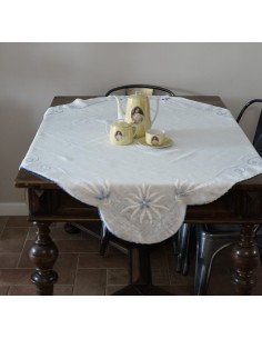 ANTICA TOVAGLIA  RICAMATA A MANO 125x125 cm 2