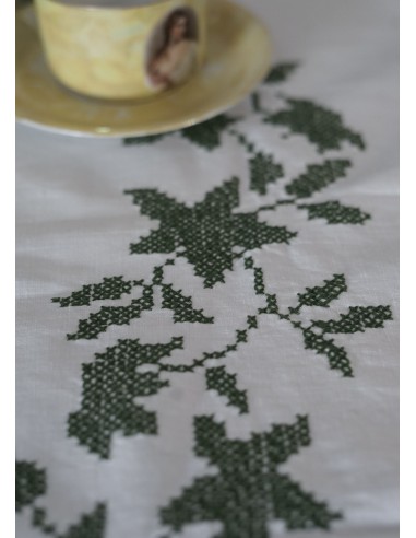 TOVAGLIETTA  RICAMATA A MANO 90x90 cm