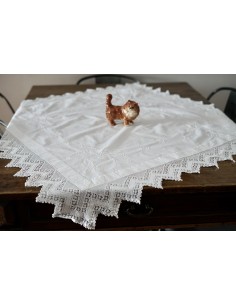 ANTICA TOVAGLIETTA CON UNCINETTO 110x110 cm