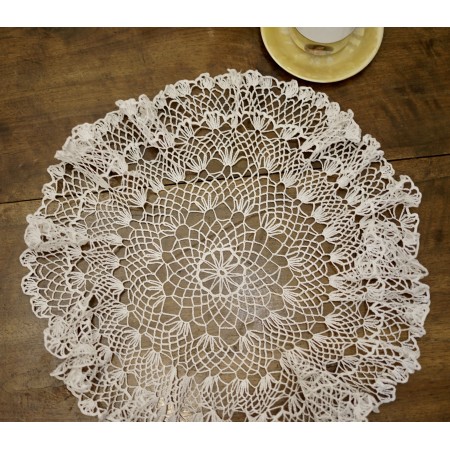 CENTRO MOSSO REALIZZATO AD UNCINETTO diam.48 cm