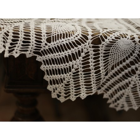 TOVAGLIA / COPRITAVOLO REALIZZATO MANO AD UNCINETTO diam. 120 cm
