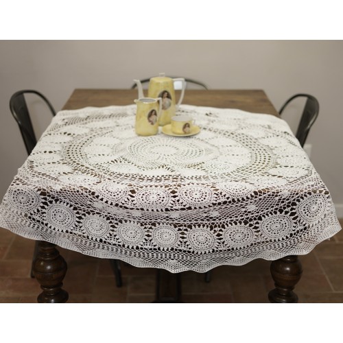 TOVAGLIA / COPRITAVOLO REALIZZATO MANO AD UNCINETTO diam. 140 cm