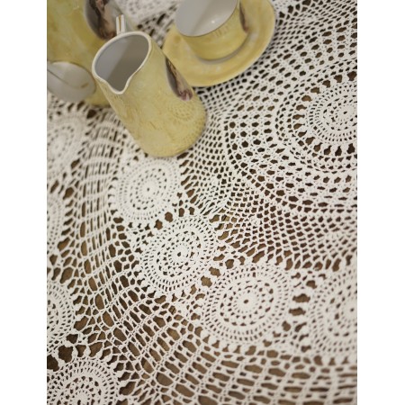 TOVAGLIA / COPRITAVOLO REALIZZATO MANO AD UNCINETTO diam. 140 cm