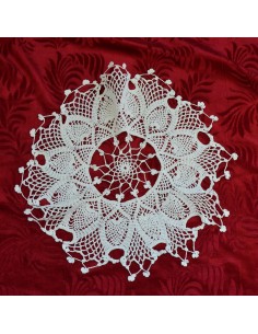  CENTRO REALIZZATO A MANO AD UNCINETTO diam.46 cm