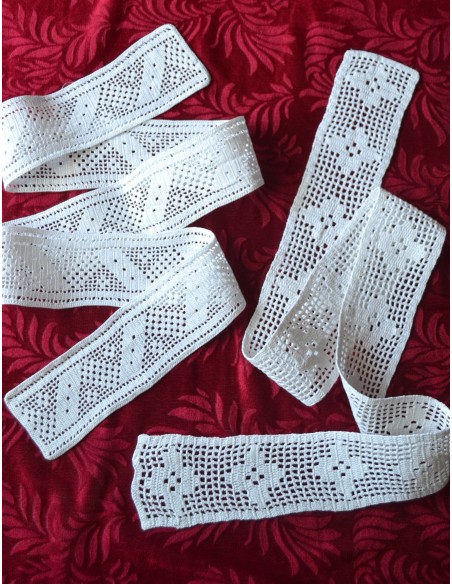 SET 2 BORDINI / PIZZI REALIZZATI A MANO AD UNCINETTO