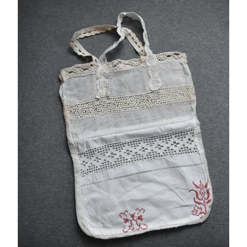 ANTICA BORSETTA RICAMATA