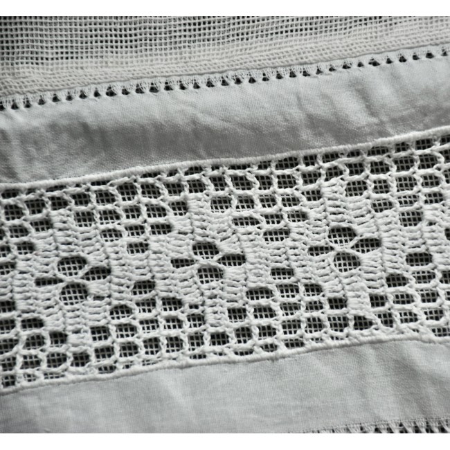 ANTICA BORSETTA RICAMATA