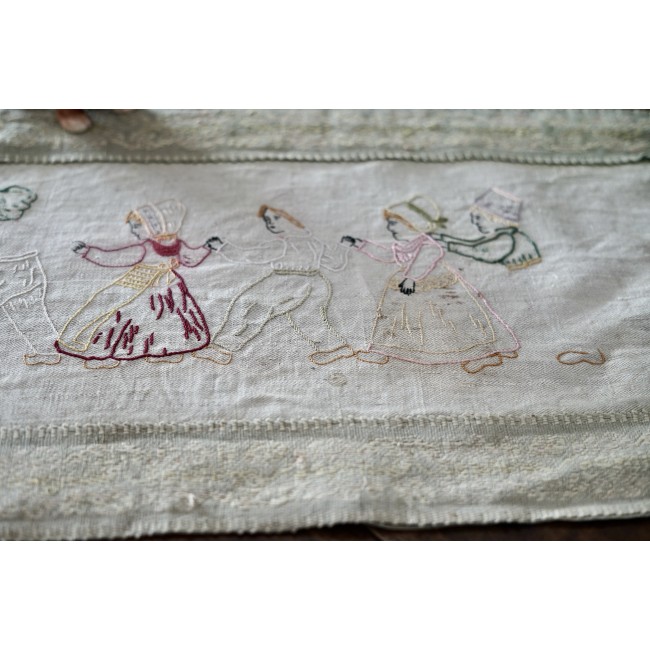 ANTICO  RICAMO / CENTRO  100x33cm