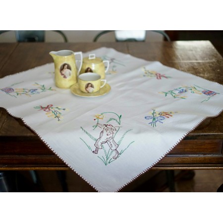 TOVAGLIETTA PASQUALE RICAMATA A MANO 74x74 cm