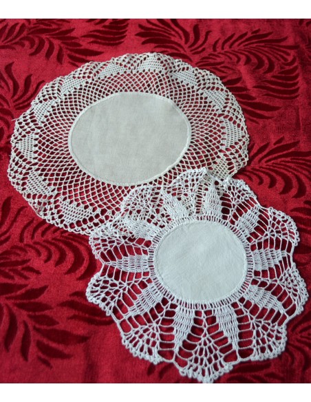 DUE CENTRI AD UNCINETTO diam. 23/28 cm