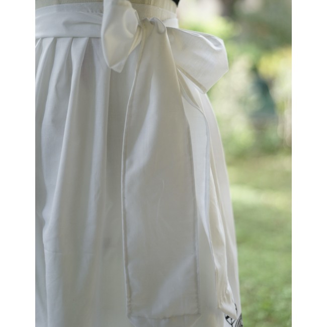 GREMBIULE RICAMATO IN STILE TIROLESE