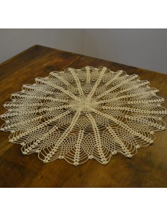 TOVAGLIETTA  REALIZZATA A MANO AD UNCINETTO diam.55