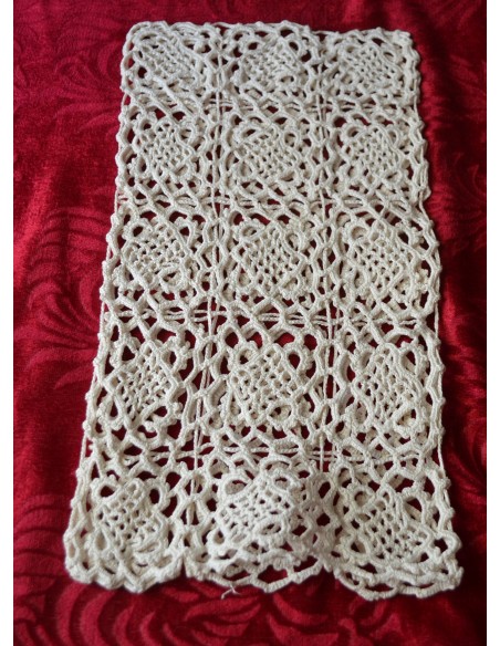 COPRICUSCINO REALIZZATO AD UNCINETTO