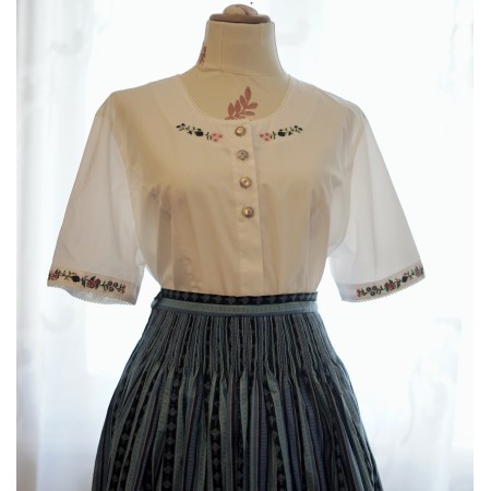 CAMICIA CON PIZZO STILE TIROLESE  TG. 46 it.