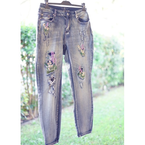 PANTALONI DONNA  tg 48 it. Jeans RICAMATI A MANO