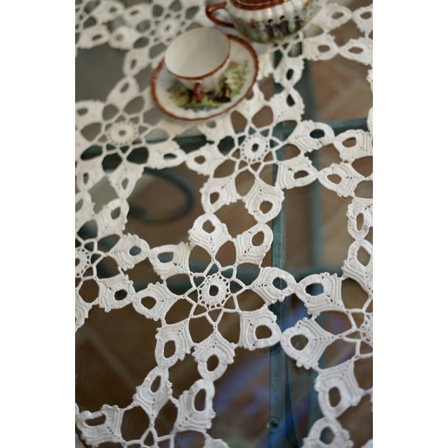 CENTRO REALIZZATO A MANO AD UNCINETTO 90x70 cm