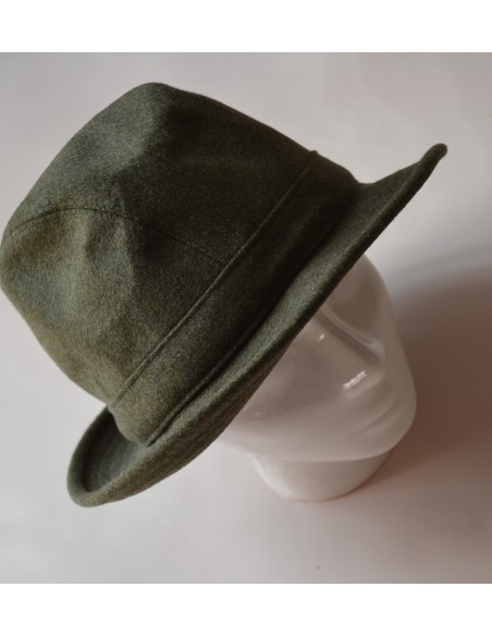 CAPPELLO VERDE UOMO  tg 56 Portaluri