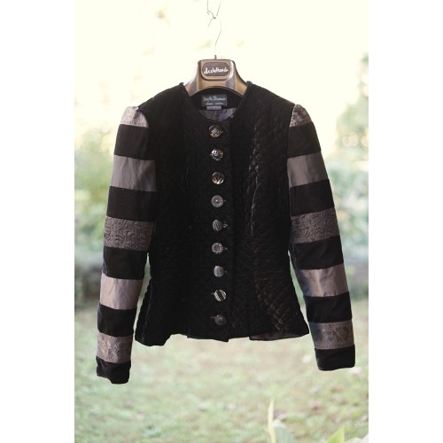 GIACCA Nera  tg.40/42 it. Vienna - Austria