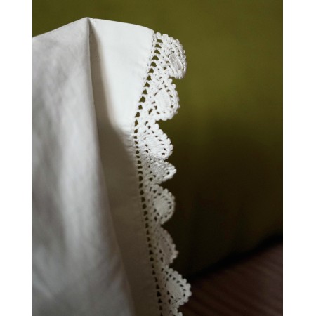 ANTICA FEDERA RIFINITA AD UNCINETTO 77x48cm