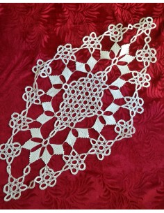  CENTRO REALIZZATO A MANO AD UNCINETTO d'IRLANDA  90x50 cm