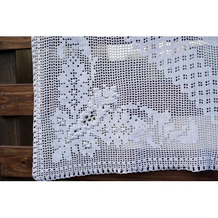 TOVAGLIA / COPRITAVOLO REALIZZATO MANO AD UNCINETTO 140x120 cm
