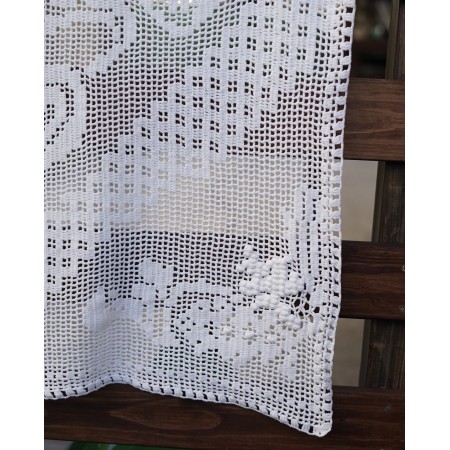 TOVAGLIA / COPRITAVOLO REALIZZATO MANO AD UNCINETTO 140x120 cm