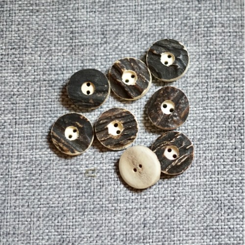 SET 8  BOTTONI STILE TIROLESE 2,2 cm  in OSSO