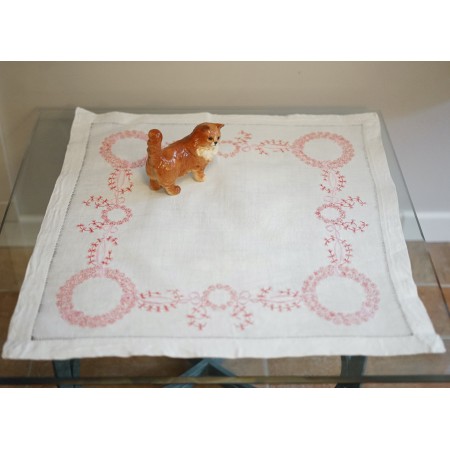 TOVAGLIETTA LIBERTY RICAMATA A MANO 60x60 cm