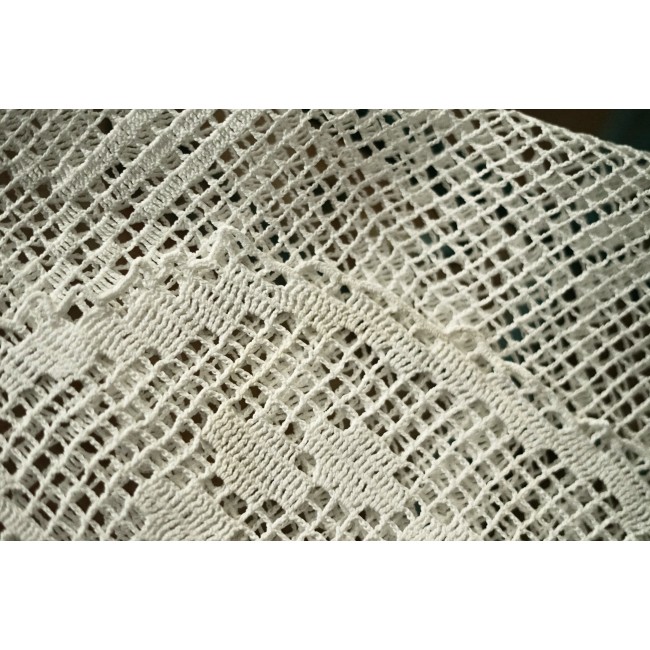 CENTRO  AD UNCINETTO 85x64 cm ca.