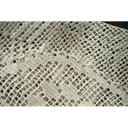 CENTRO  AD UNCINETTO 85x64 cm ca.