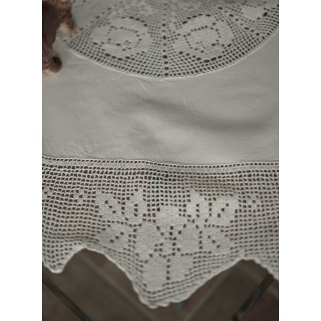 TOVAGLIETTA REALIZZATA A MANO UNCINETTO  85x85 cm ca.