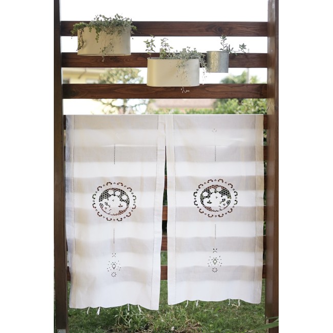 3 TENDE RICAMATEA MANO 142x63 cm ca.