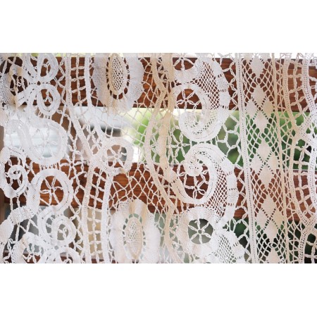 ANTICA TOVAGLIA REALIZZATA A MANO A TOMBOLO 220x180cm