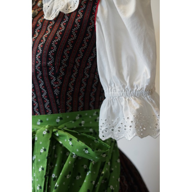 ABITO TIROLESE   tg.11/12  anni + CAMICIA...