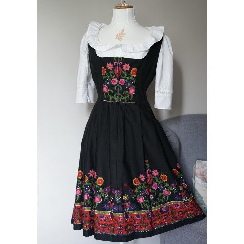 ABITO  STILE TIROLESE  tg.44/46 it. dirnd 2