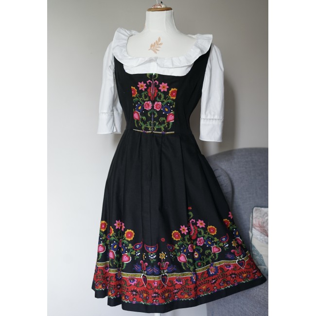 ABITO  STILE TIROLESE  tg.44/46 it. dirnd