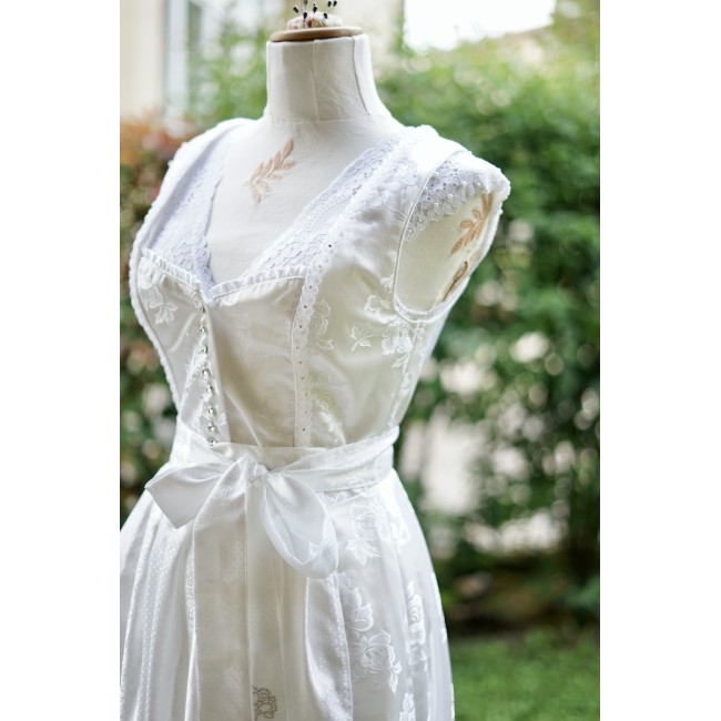ABITO BIANCO DA SPOSA  STILE TIROLESE  tg.42...