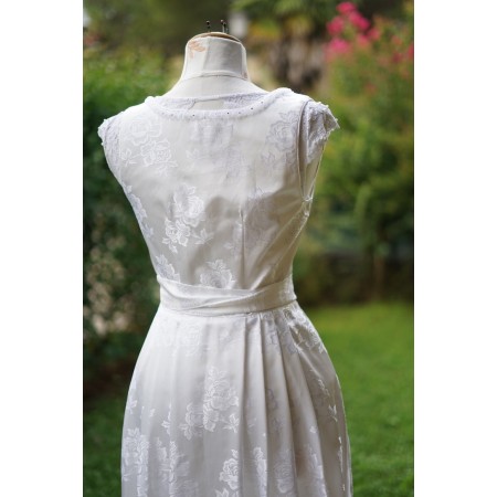 ABITO BIANCO DA SPOSA  STILE TIROLESE  tg.42 it. Pollinger