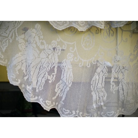 GRANDE TOVAGLIA / COPRITAVOLO  A MANO UNCINETTO diam. 190 cm