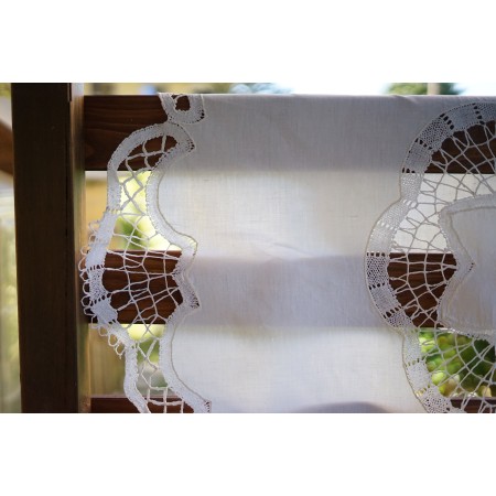 TOVAGLIETTA ANTICA CON PIZZO A TOMBOLO diam. 120 cm