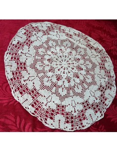 TOVAGLIETTA ECRU'  REALIZZATA A MANO AD UNCINETTO diam.60