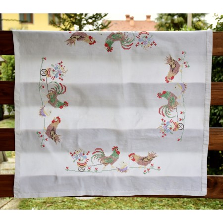 TOVAGLIETTA  RICAMATA A MANO 77x77 cm