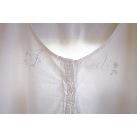 ANTICA  CAMICIA DA NOTTE RICAMATA A MANO Monogramma