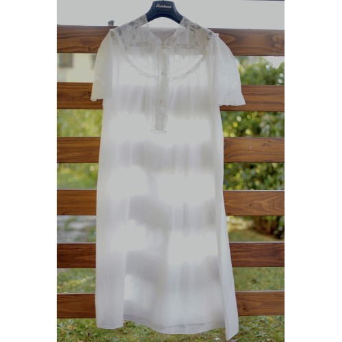 ANTICA  CAMICIA DA NOTTE CON MERLETTO