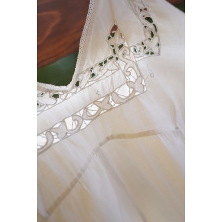 ANTICA  CAMICIA DA NOTTE RICAMATA A MANO