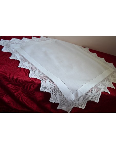 ANTICA TOVAGLIETTA CON UNCINETTO 74x74 cm