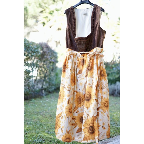 Abito Dirndl LAndhaus tg 54/56 it.  STILE TIROLESE