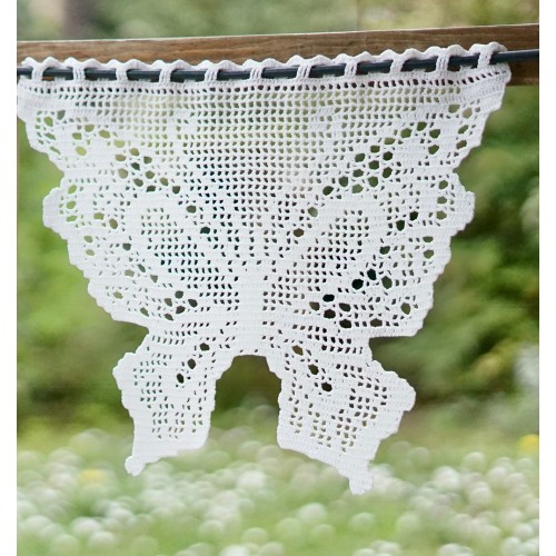 TENDINA REALIZZATA AD UNCINETTO 33x27cm