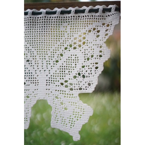TENDINA REALIZZATA AD UNCINETTO 33x27cm 2
