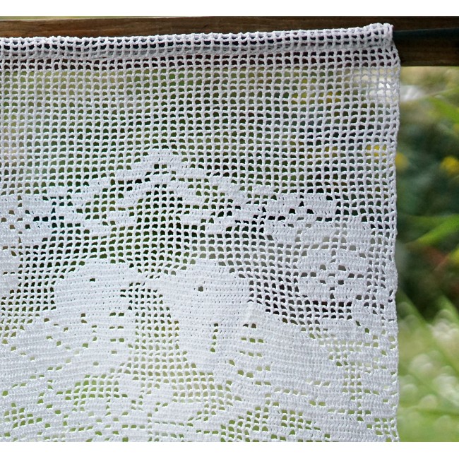 TENDINA REALIZZATA AD UNCINETTO 42x38cm
